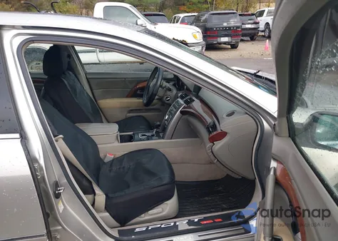 2005 Acura Rl 3.5 from USA, damaged, VIN JH4KB16555C015741